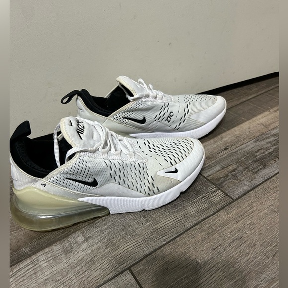 Nike Air Max 270 🤍 {SOLD} - Picture 5 of 10
